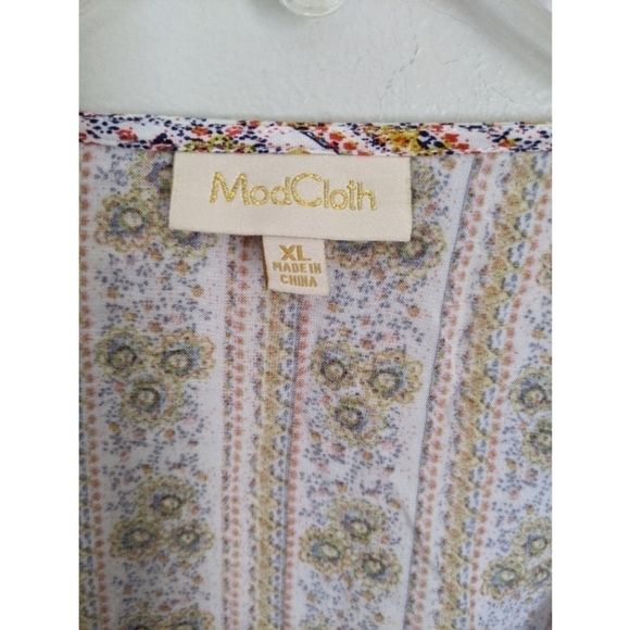 Modcloth Boho Floral Lace Trumpet Bell Sleeves Top - Picture 4 of 6